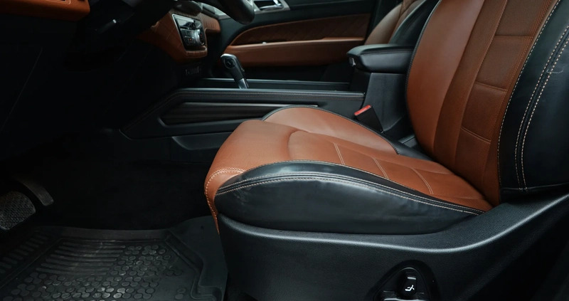 SsangYong REXTON cena 99999 przebieg: 102000, rok produkcji 2018 z Jarocin małe 781